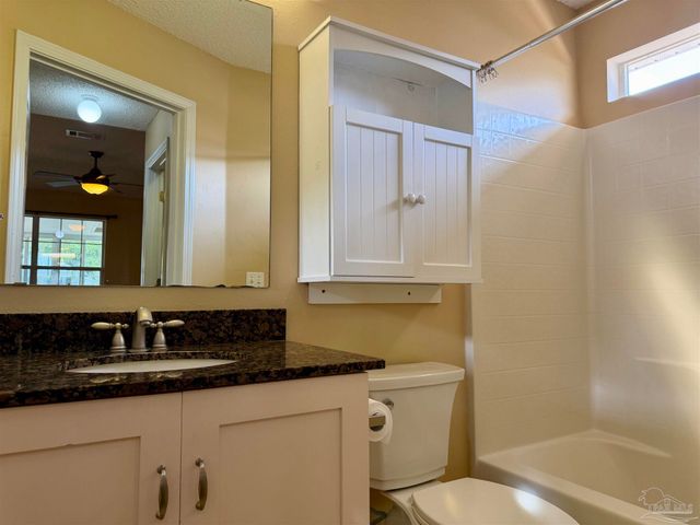 2545 Trailwood Dr, Cantonment, FL 32533