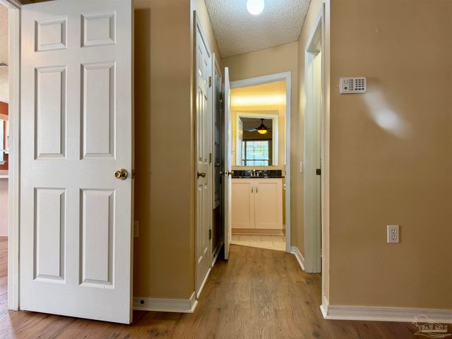2545 Trailwood Dr, Cantonment, FL 32533