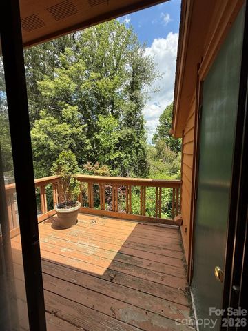 581 Courtwood Lane 6, Hendersonville, NC 28739