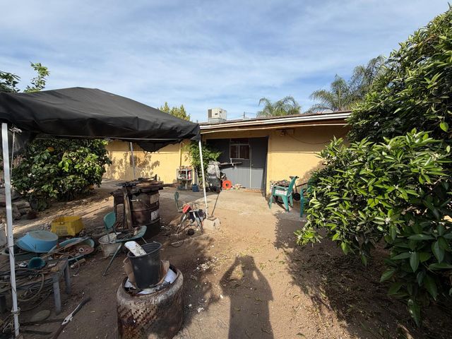 8767 S Rodriguez Avenue, Parlier, CA 93648
