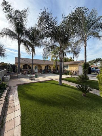 8767 S Rodriguez Avenue, Parlier, CA 93648