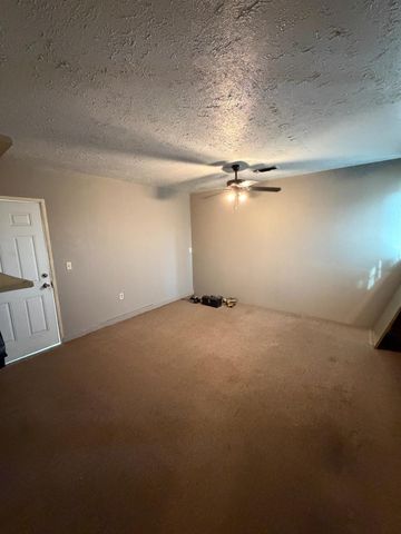 8767 S Rodriguez Avenue, Parlier, CA 93648