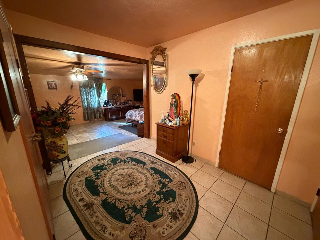 Image 16 of property listing at 8767 S Rodriguez Avenue, Parlier, CA 93648