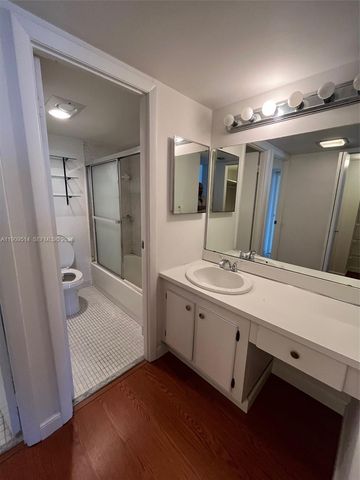 20301 W Country Club Drive 625, Aventura, FL 33180