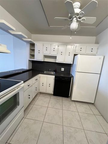 20301 W Country Club Drive 625, Aventura, FL 33180
