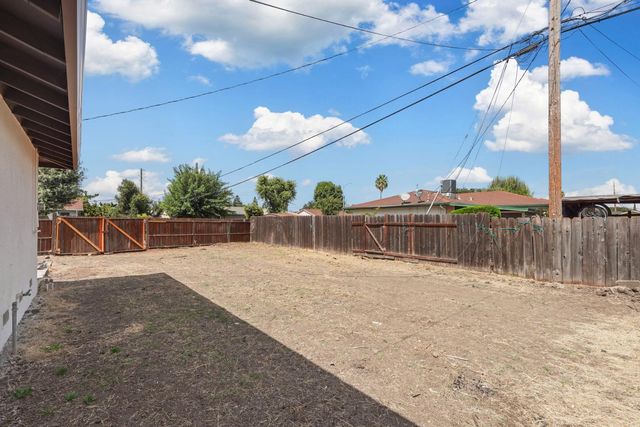 3205 E Marsh St, Stockton, CA 95205
