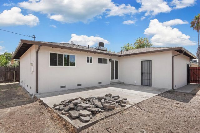 3205 E Marsh St, Stockton, CA 95205