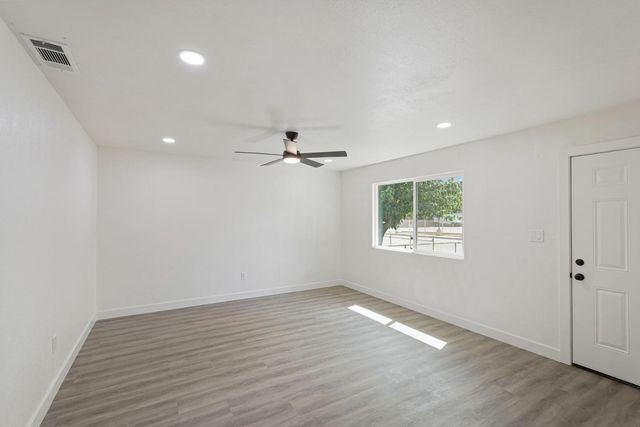 3205 E Marsh St, Stockton, CA 95205