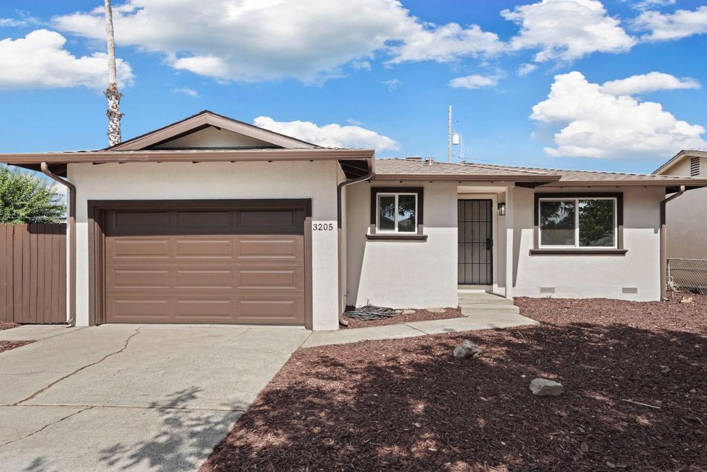 3205 E Marsh St, Stockton, CA 95205