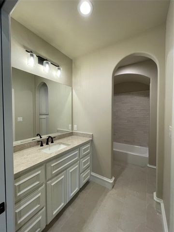 90 Woodland Hills Drive, Sherman, TX 75092