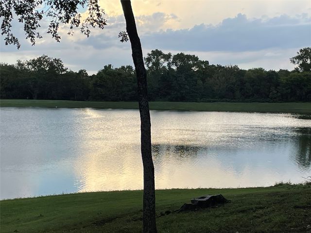 90 Woodland Hills Drive, Sherman, TX 75092