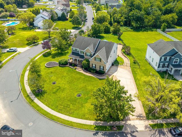 10 TARA DR, Sewell, NJ 08080