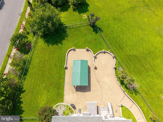 10 TARA DR, Sewell, NJ 08080