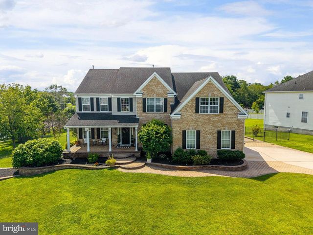 10 TARA DR, Sewell, NJ 08080