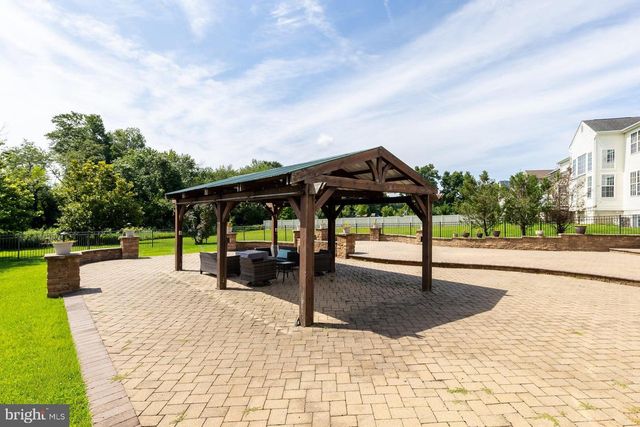 10 TARA DR, Sewell, NJ 08080