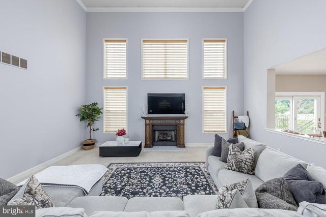 10 TARA DR, Sewell, NJ 08080