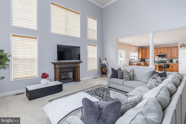 10 TARA DR, Sewell, NJ 08080