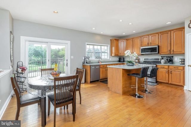 10 TARA DR, Sewell, NJ 08080