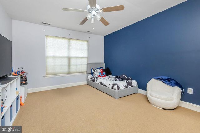 10 TARA DR, Sewell, NJ 08080