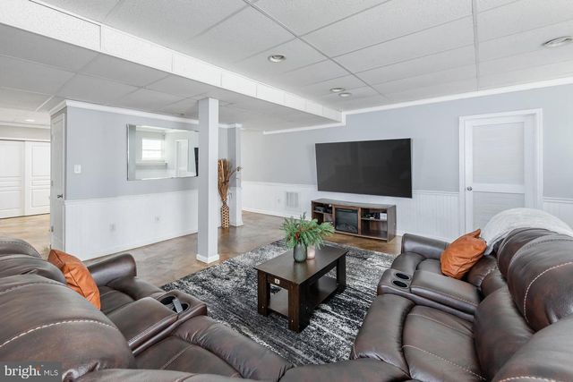 10 TARA DR, Sewell, NJ 08080