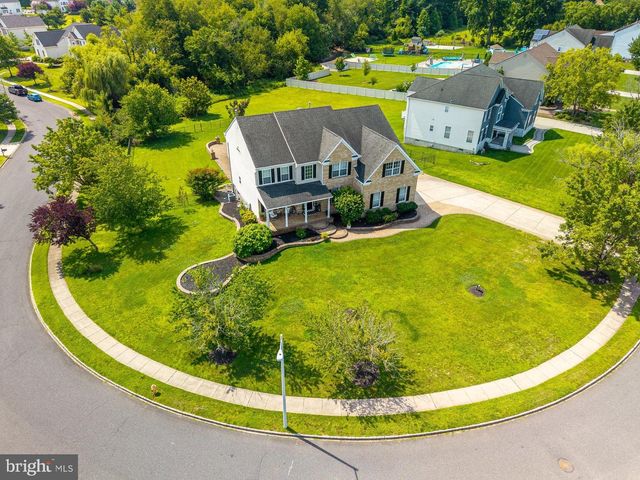10 TARA DR, Sewell, NJ 08080