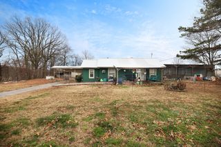 1701 Wixtown Rd, Westmoreland, TN 37186