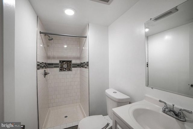 716 DOWNS DR, Silver Spring, MD 20904