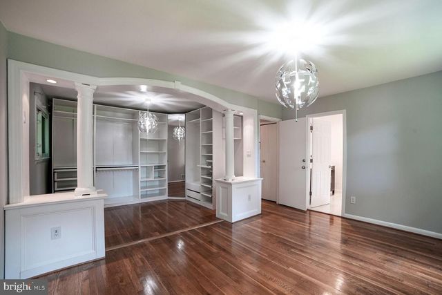 716 DOWNS DR, Silver Spring, MD 20904