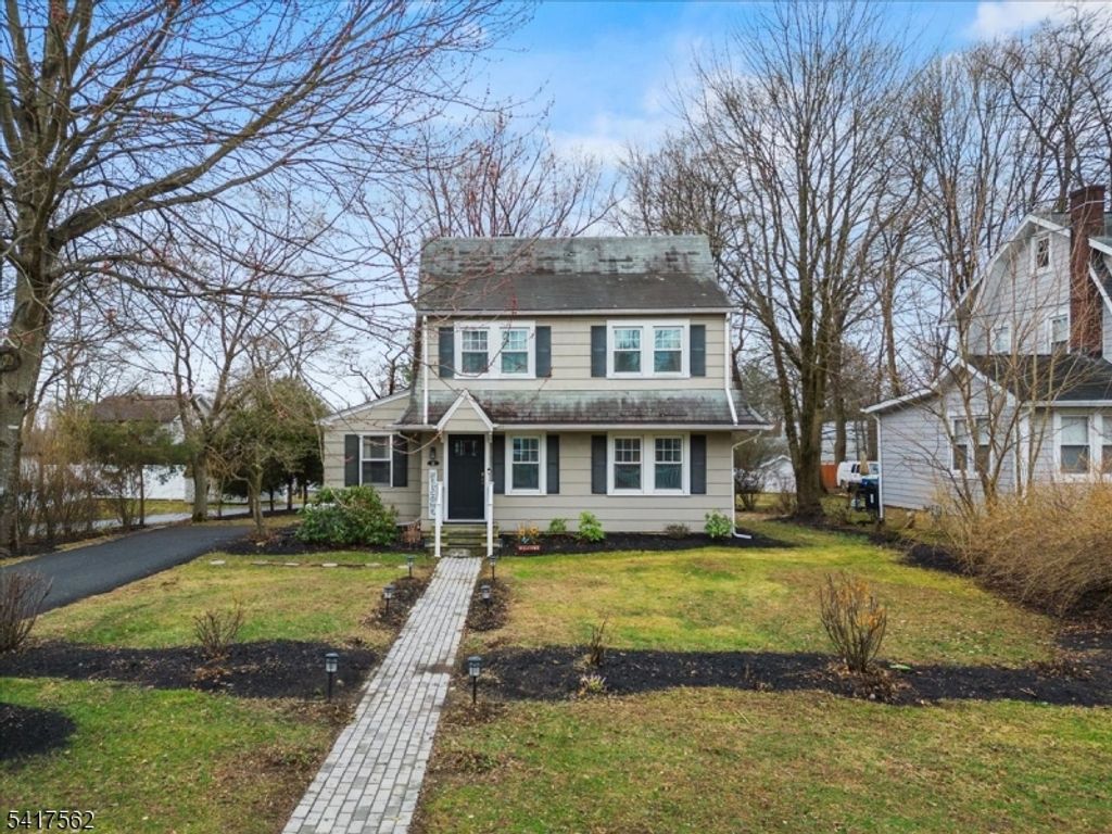 12 Dayton Crescent, Bernardsville Boro, NJ 07924