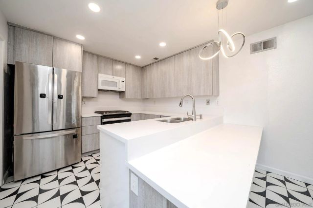 8426 Summerdale Rd Unit C, San Diego, CA 92126