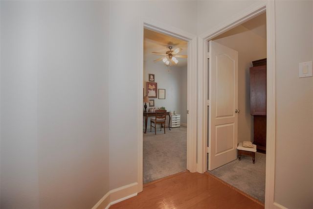 2402 Clippers Square, Nassau Bay, TX 77058