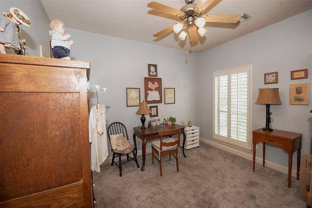 2402 Clippers Square, Nassau Bay, TX 77058