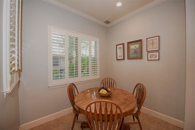 2402 Clippers Square, Nassau Bay, TX 77058