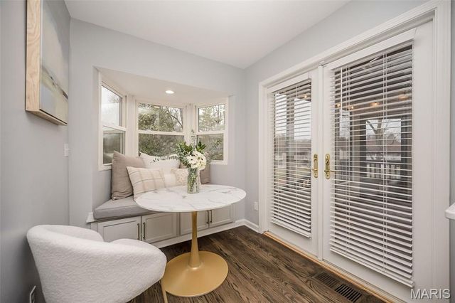 815 Brookside Drive, Glendale, MO 63122