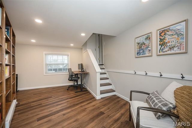 815 Brookside Drive, Glendale, MO 63122