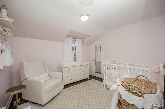 815 Brookside Drive, Glendale, MO 63122