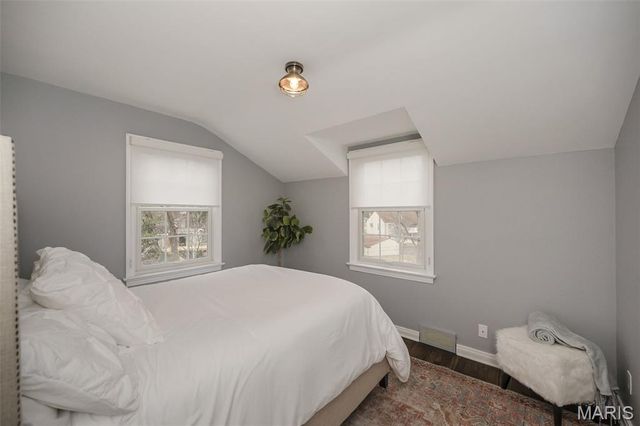 815 Brookside Drive, Glendale, MO 63122