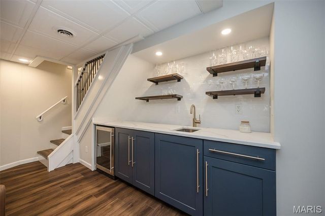 815 Brookside Drive, Glendale, MO 63122