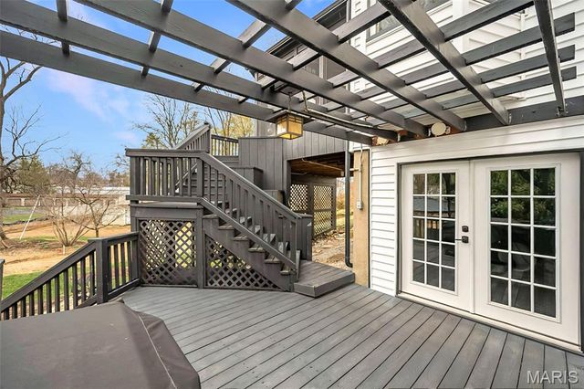 815 Brookside Drive, Glendale, MO 63122