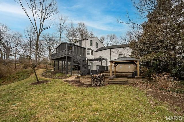 815 Brookside Drive, Glendale, MO 63122