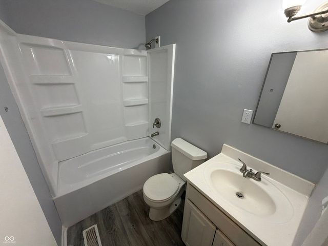 8214 Forsythia Court, Indianapolis, IN 46219