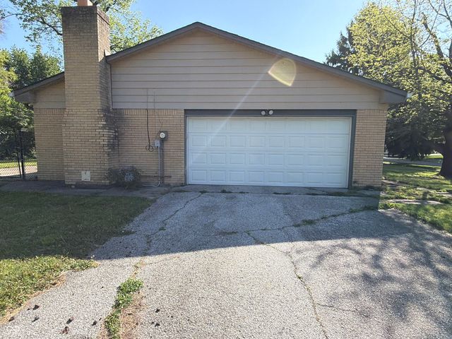 8214 Forsythia Court, Indianapolis, IN 46219