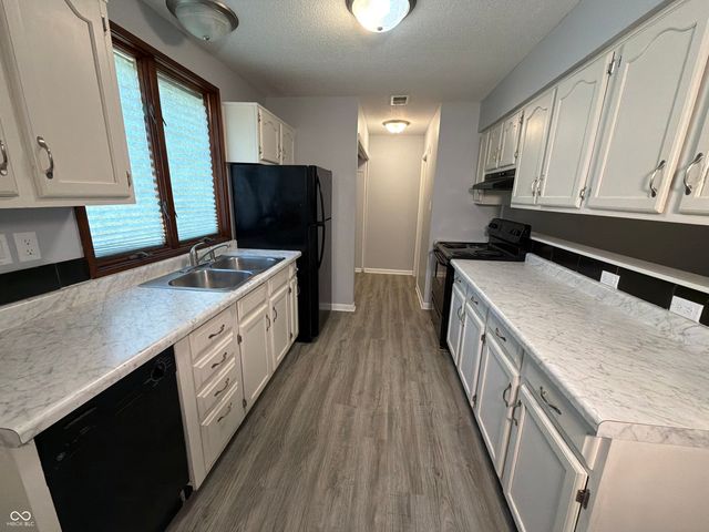 8214 Forsythia Court, Indianapolis, IN 46219