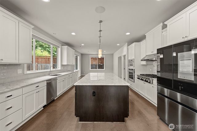 9818 NE 162nd Street, Bothell, WA 98011