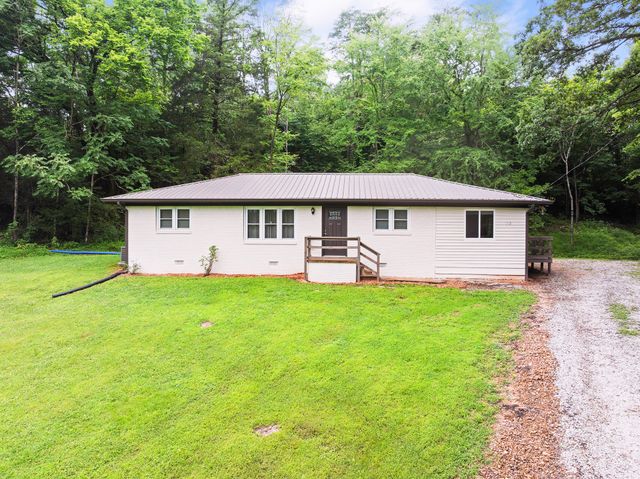 112 Sam Horner Ln, Decaturville, TN 38329