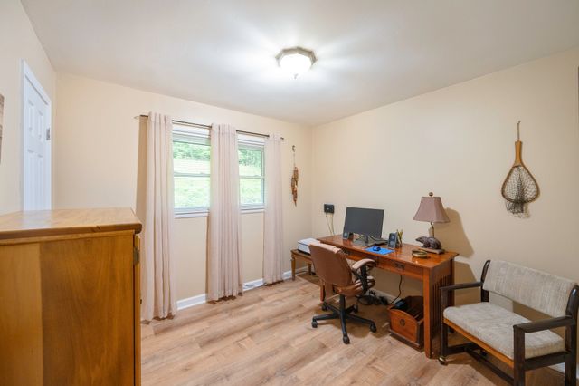 112 Sam Horner Ln, Decaturville, TN 38329