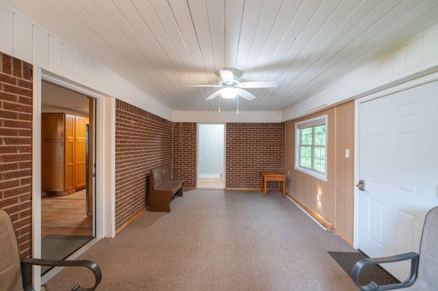 112 Sam Horner Ln, Decaturville, TN 38329