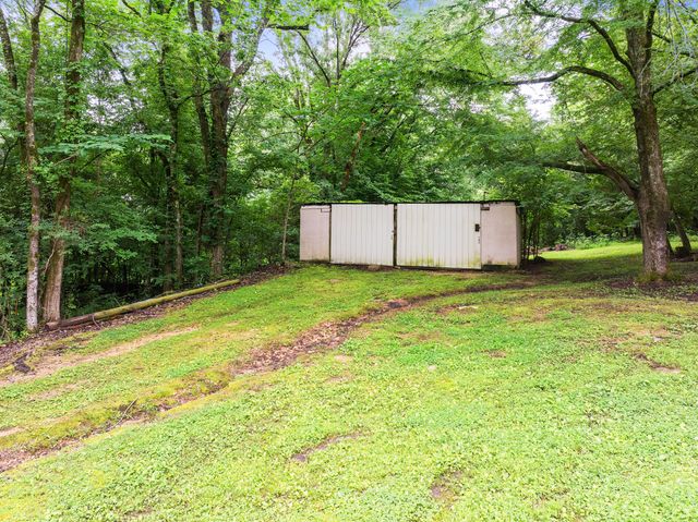 112 Sam Horner Ln, Decaturville, TN 38329