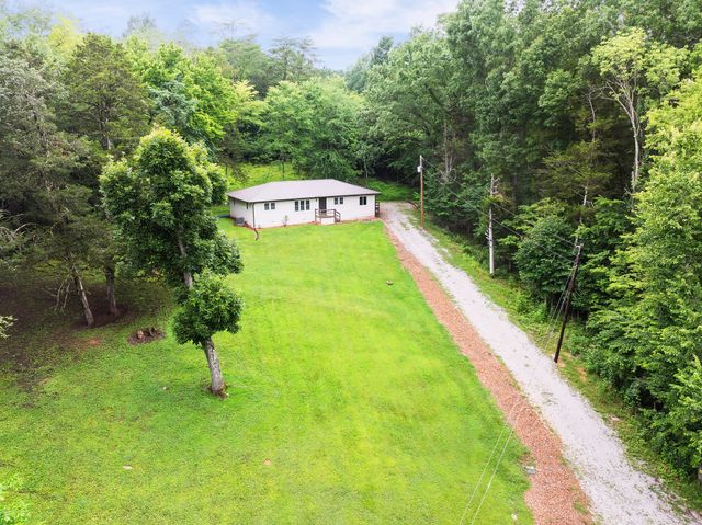 112 Sam Horner Ln, Decaturville, TN 38329