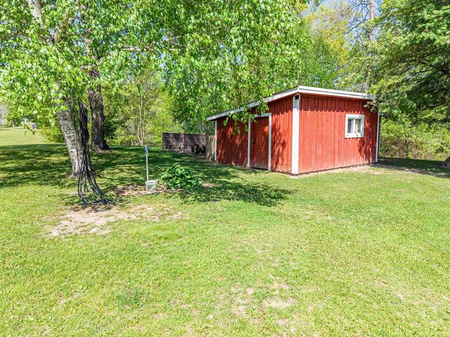 6720 N Rodgers Avenue, Harrison, MI 48625